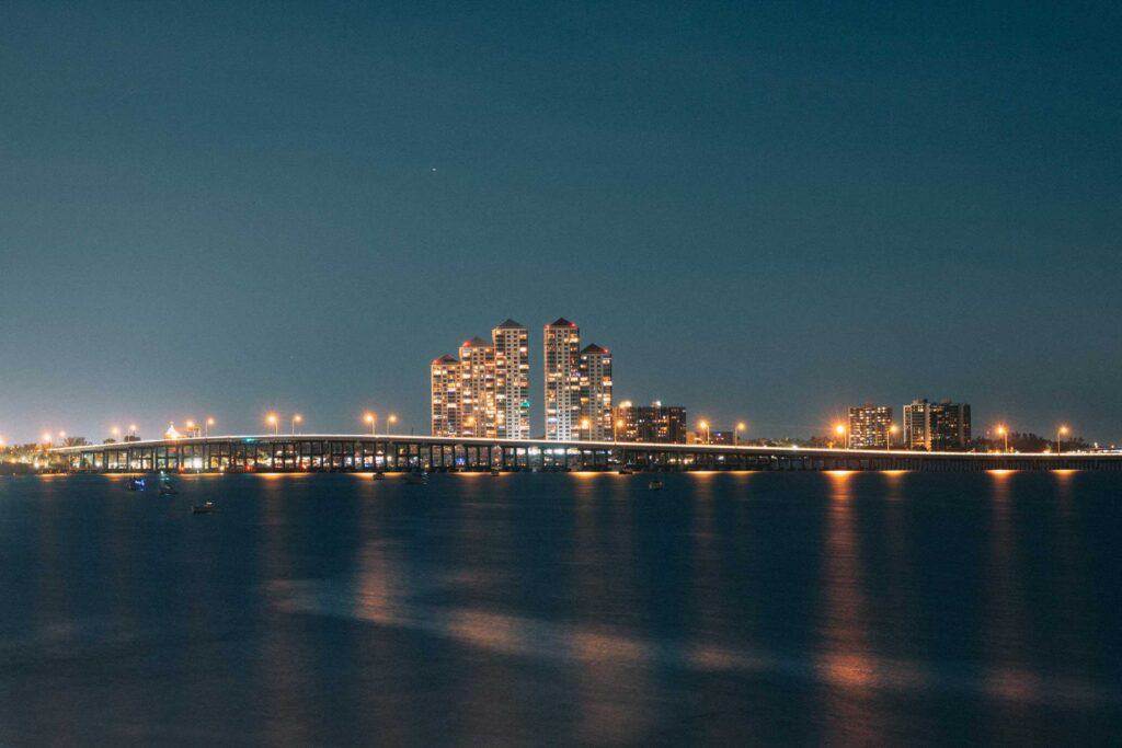 Locations Same Day Windshields